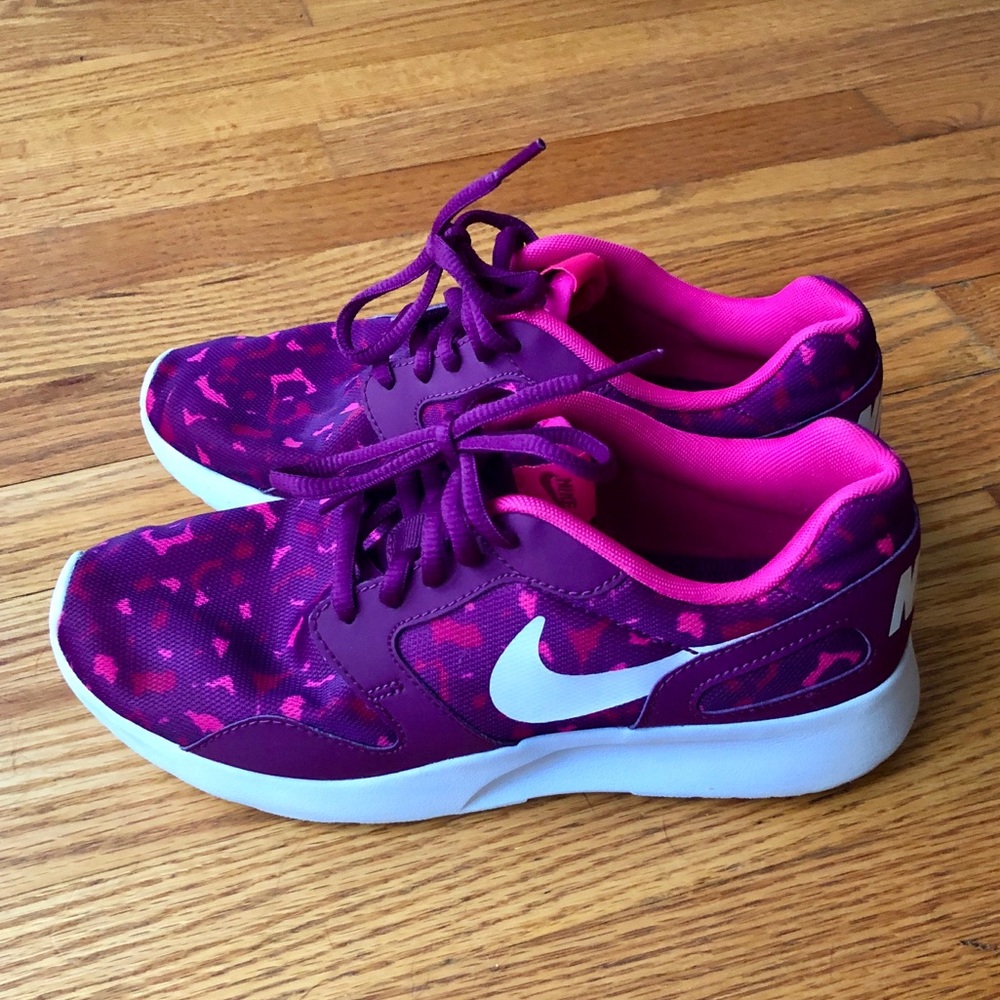 NIKE Women’s gym shoes